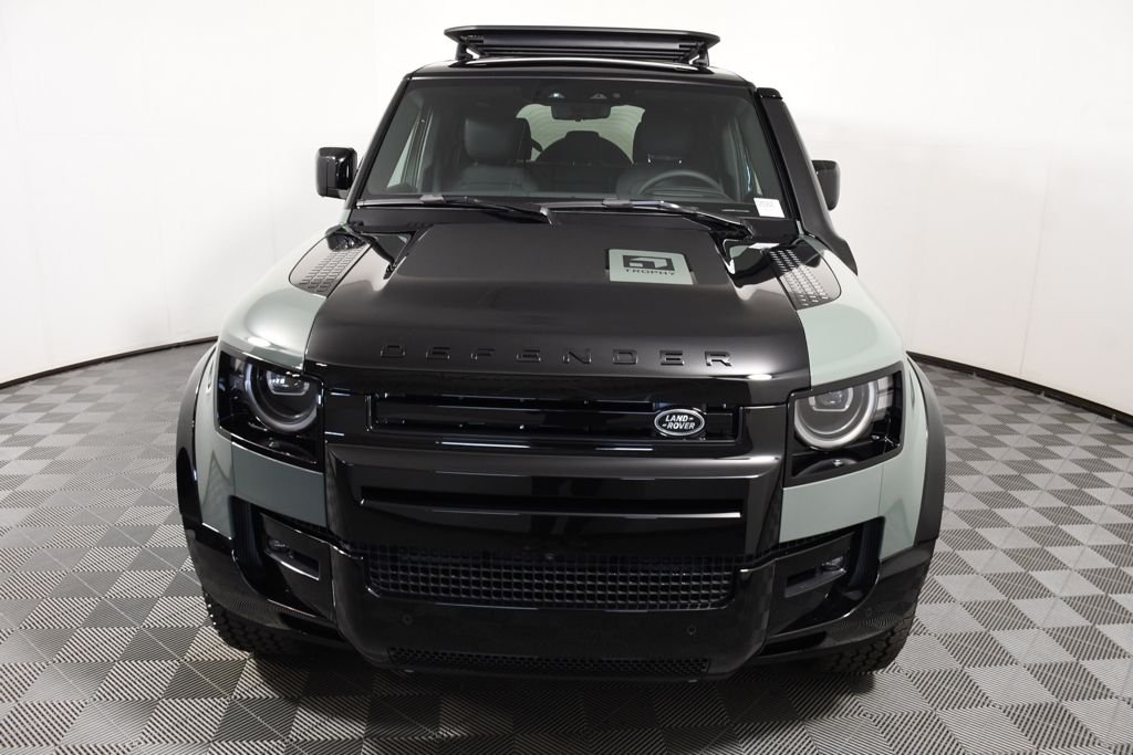 New 2026 Keswick Green Land Rover  image 10