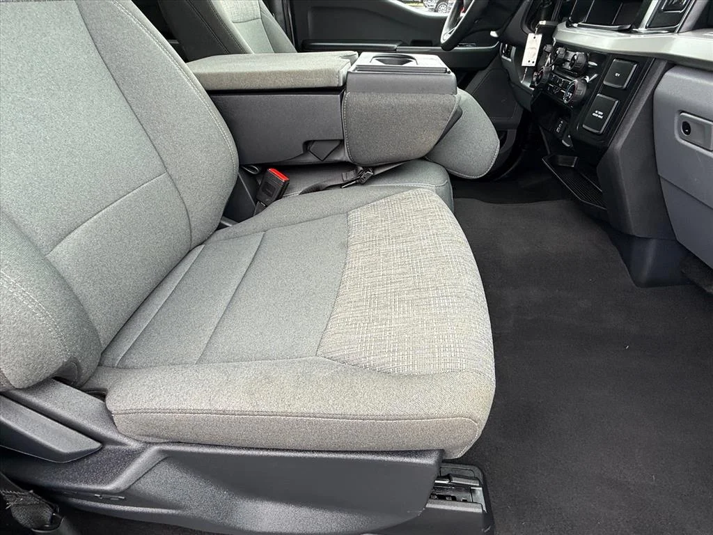 Used 2025 White Ford XLT image 10