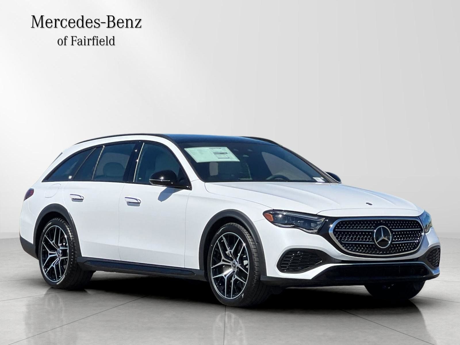 New 2026 MANUFAKTUR Moonlight White Metallic Mercedes-Benz E 450 image 9