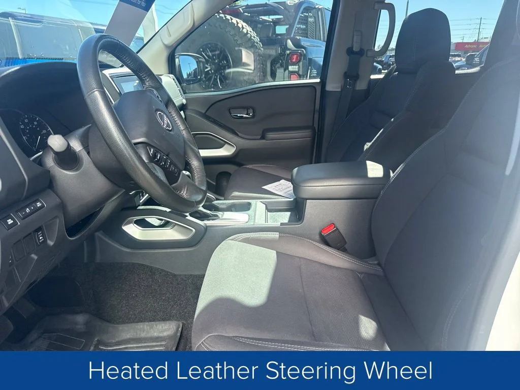 Used 2022 Glacier White Nissan SV image 8