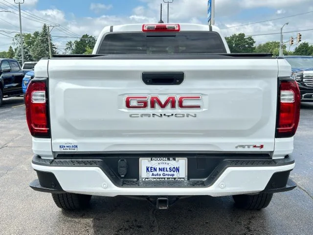 2023 GMC Canyon AT4 - Photo 8