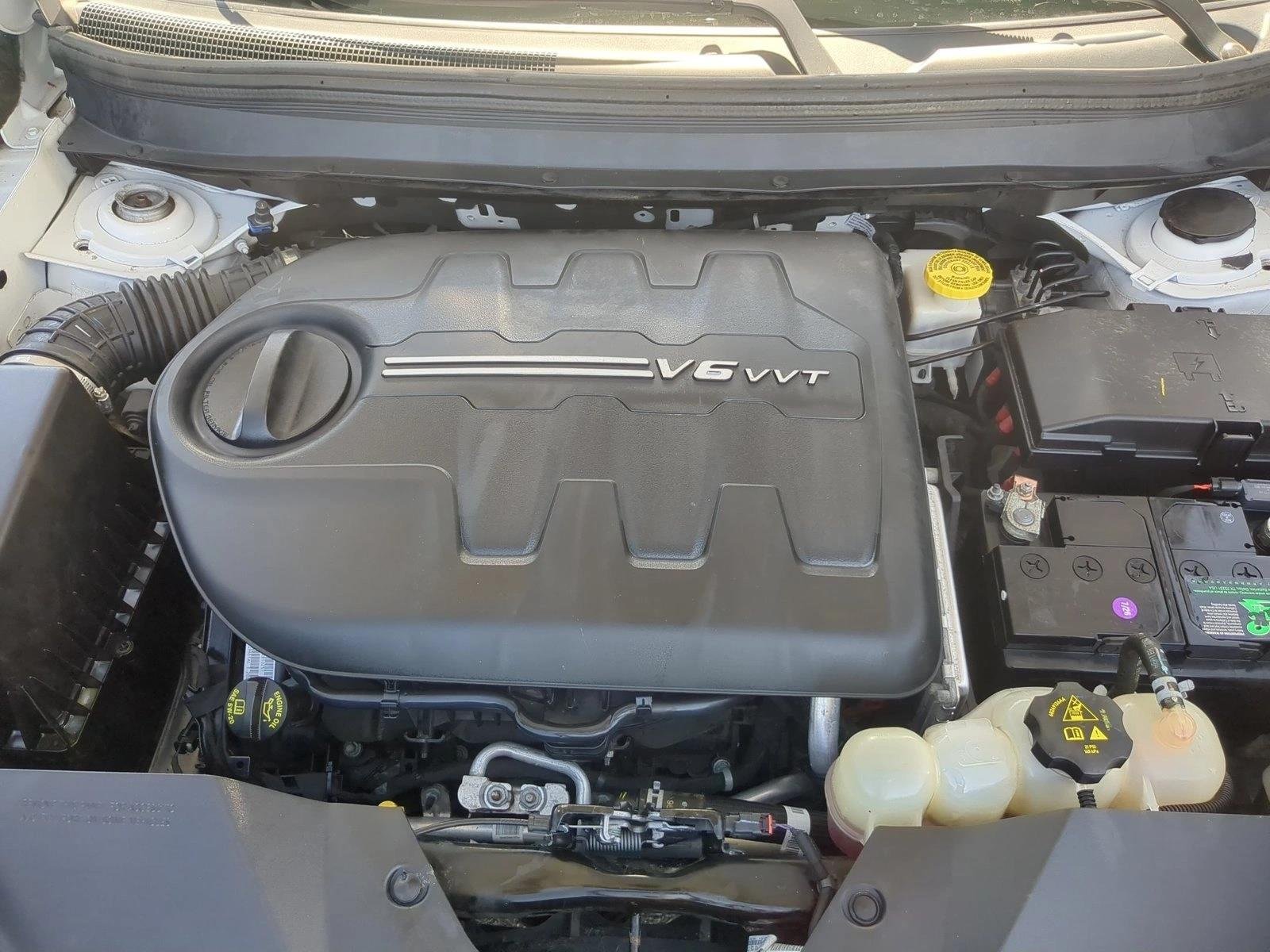 Used 2019 Bright White Clearcoat Jeep Limited image 23