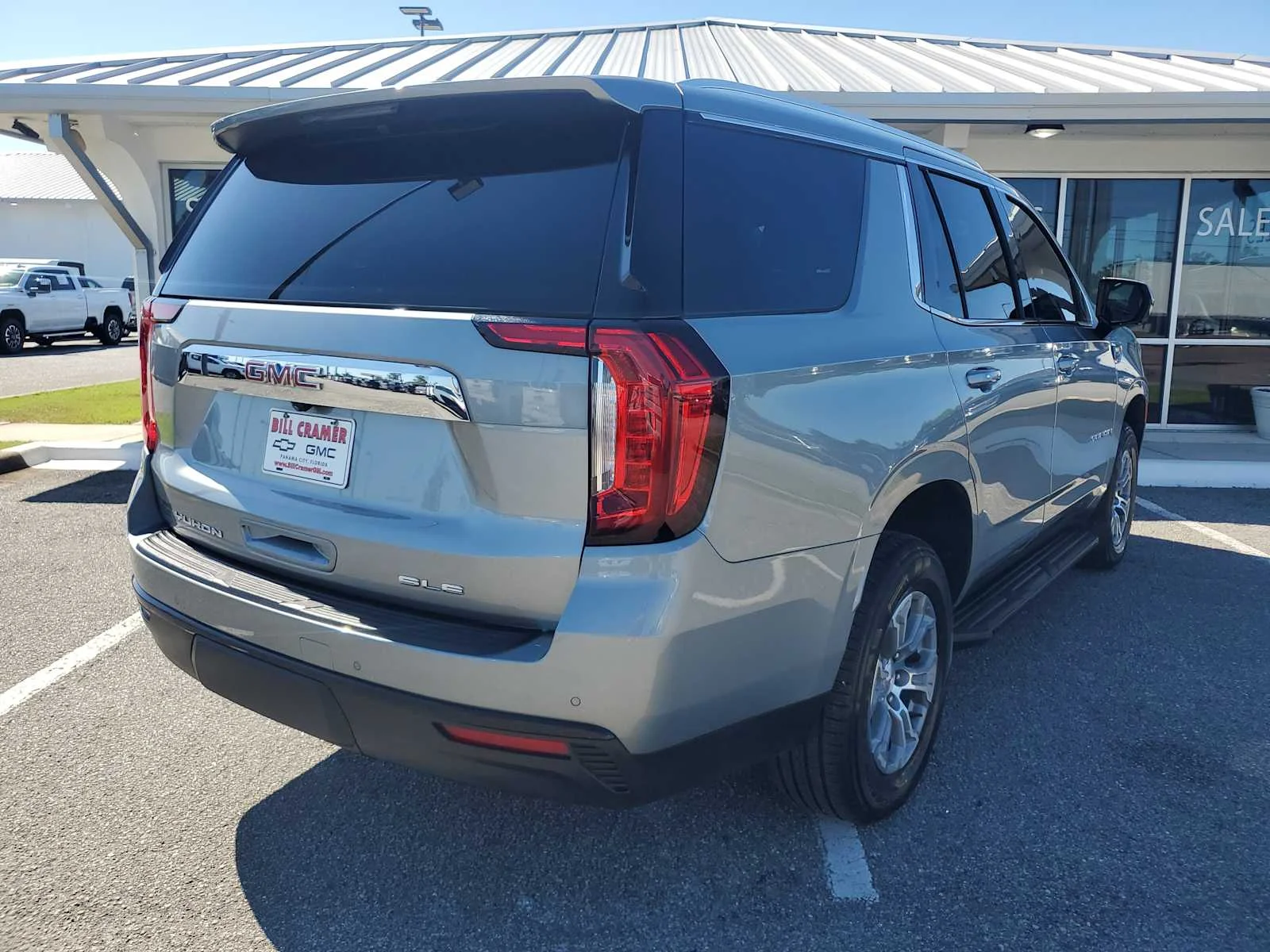 Used 2024 Sterling Metallic GMC SLE image 9