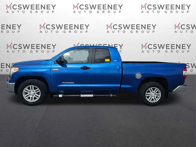 Used 2016 Blue Toyota SR5 image 2