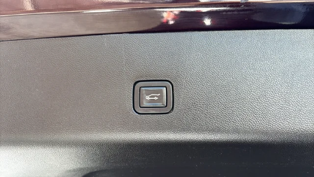 Used 2020 Red Chevrolet LT image 35