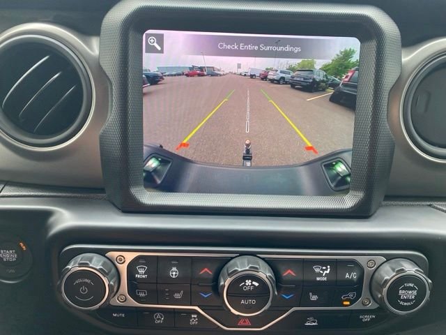 Used 2023 Green Jeep Willys image 19