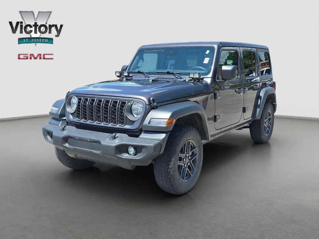 Used 2025 Gray Jeep Sport S image 3