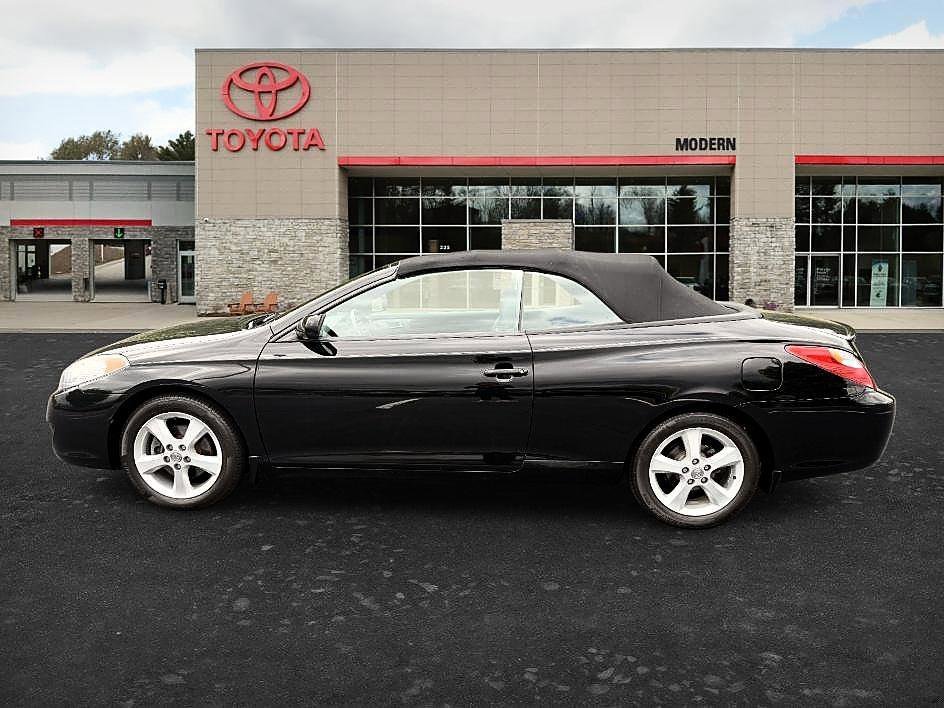 Used 2005 Black Toyota SLE image 4