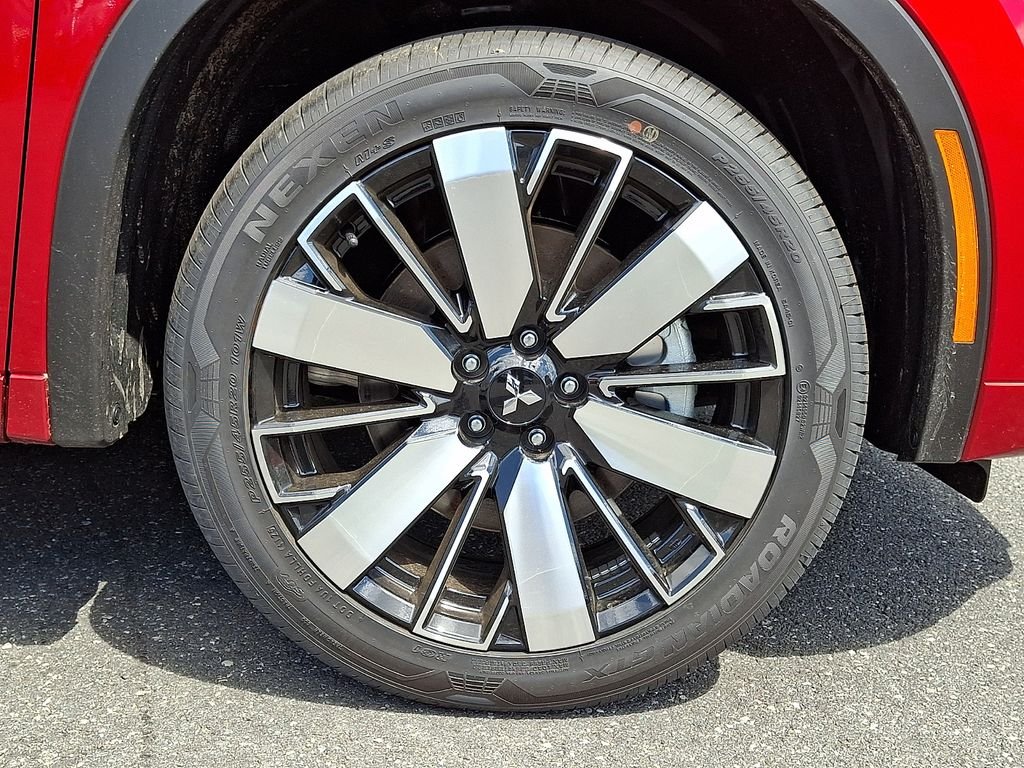 New 2026 Red Mitsubishi SEL image 5