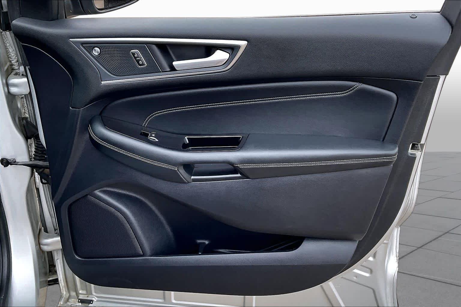 Used 2019 Ingot Silver Metallic Ford Titanium image 22