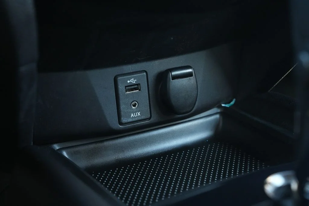Used 2014 Black Nissan SV image 23