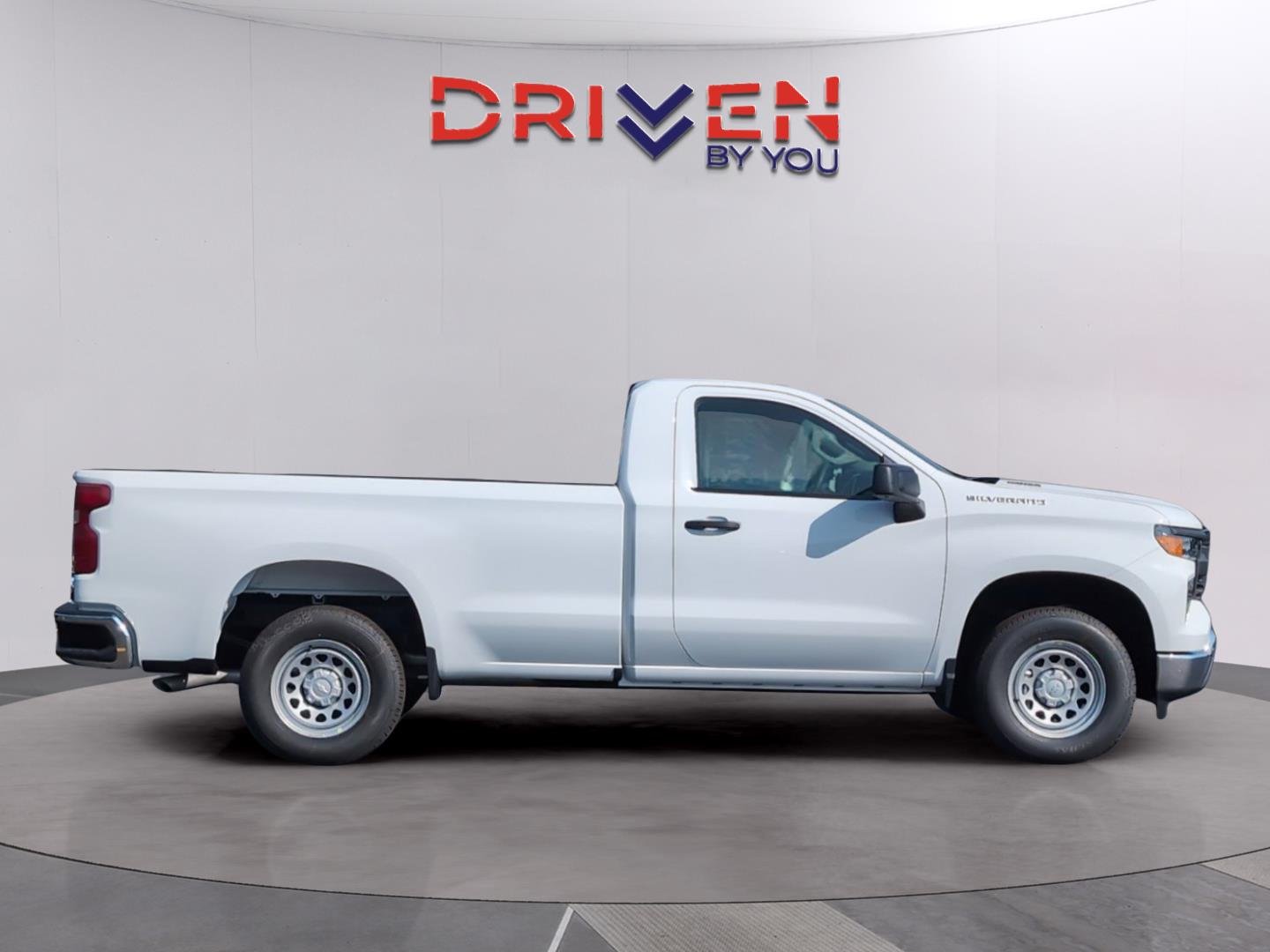 New 2026 Summit White Chevrolet WT image 6