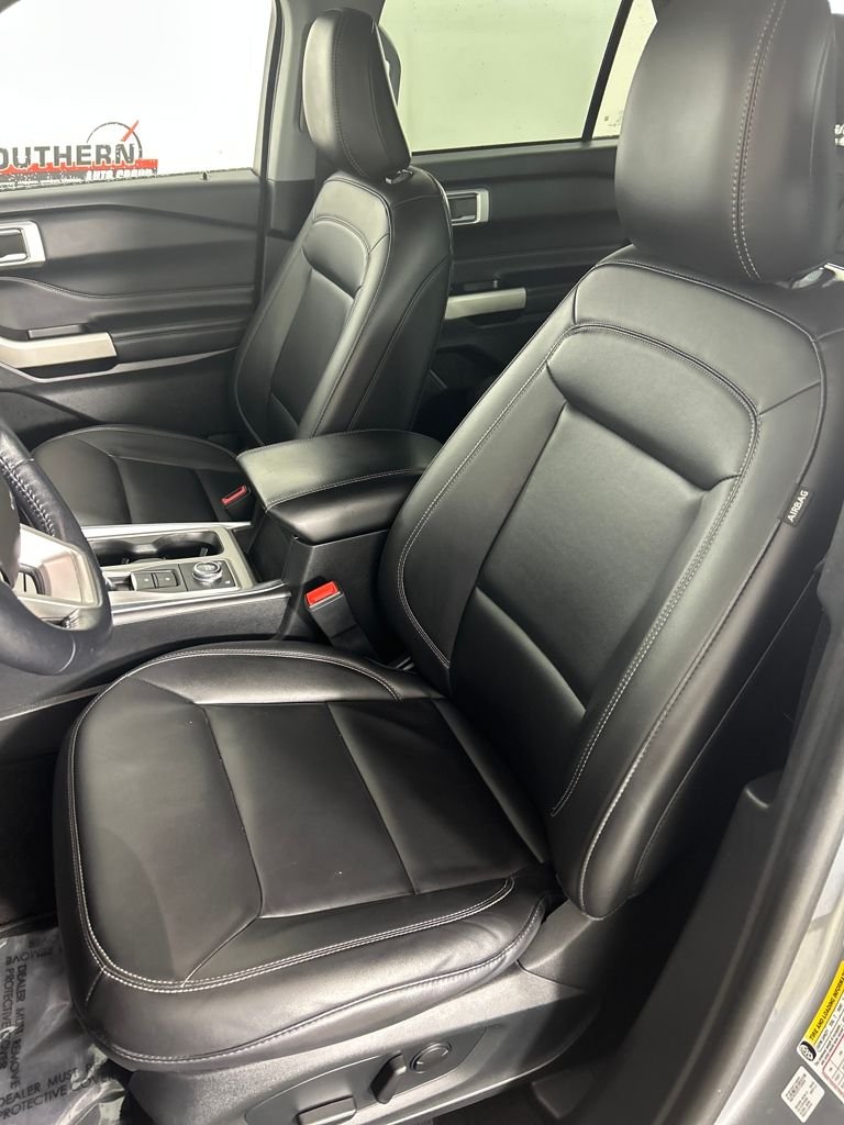 Used 2023 Silver Ford XLT image 12