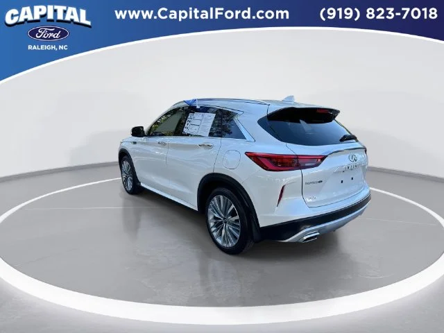 Used 2024 White INFINITI Autograph image 6