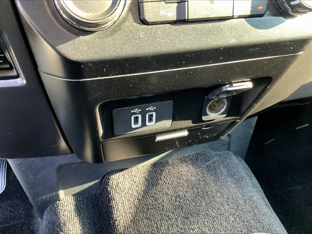 Used 2016 Gray Ford XLT image 12