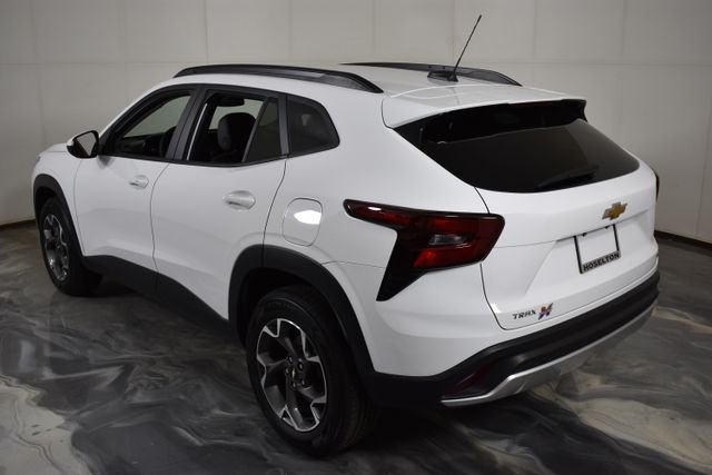 Used 2024 White Chevrolet LT image 6
