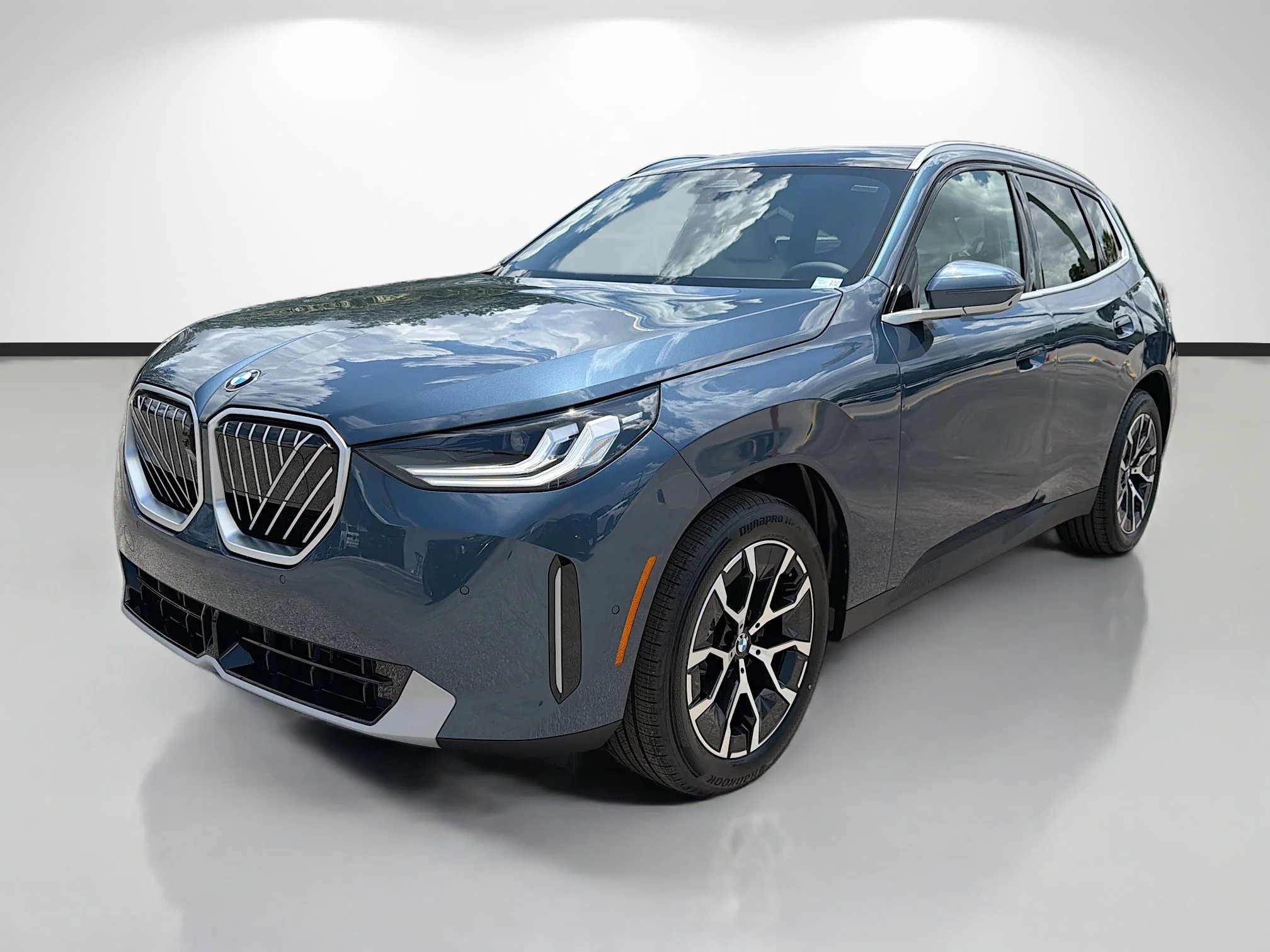 New 2026 Arctic Race Blue metallic BMW 30 xDrive image 7