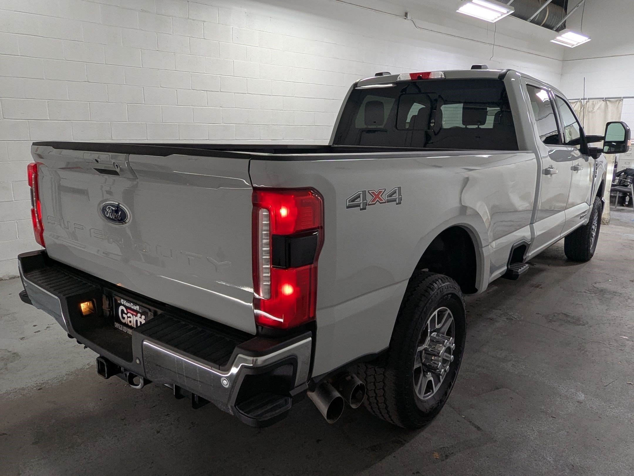 Used 2026 Avalanche Ford LARIAT image 4