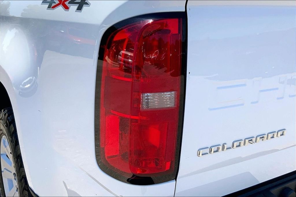 Used 2022 White Chevrolet LT image 18