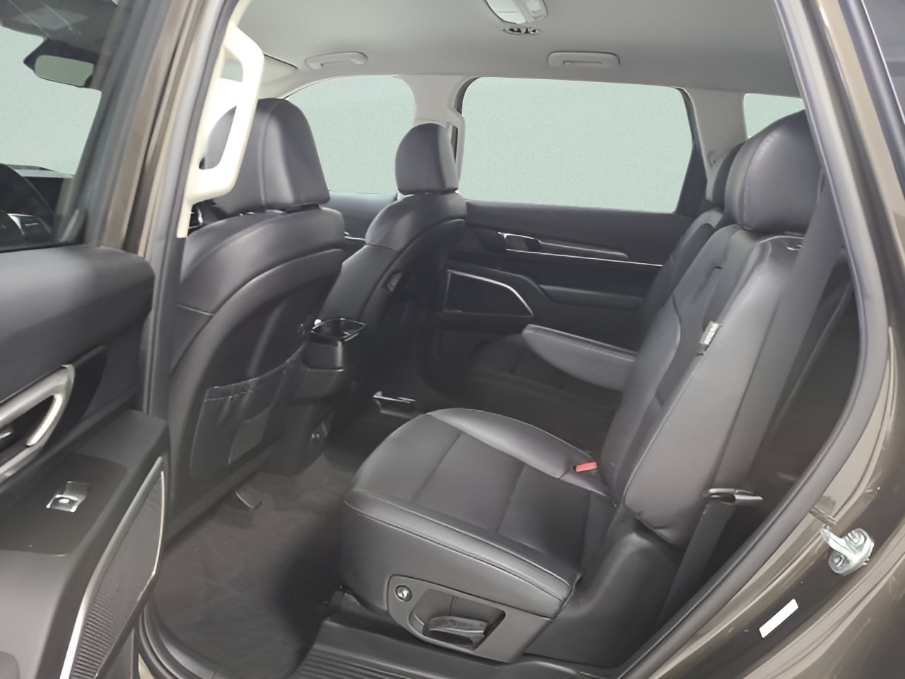 Used 2024 Dark Moss Kia S image 15