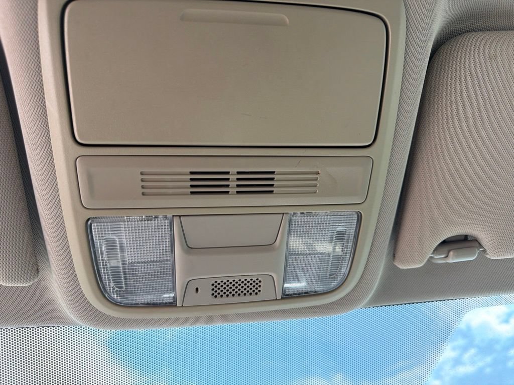 Used 2015  Honda LX image 31