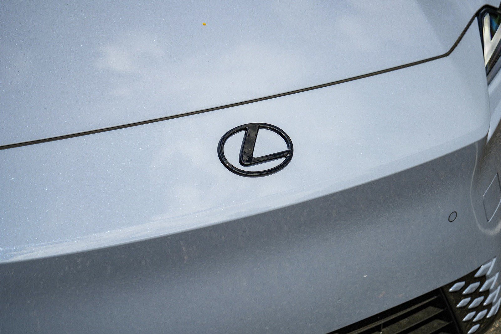 New 2026 Wavelength Lexus ES 500e PREMIUM AWD image 9