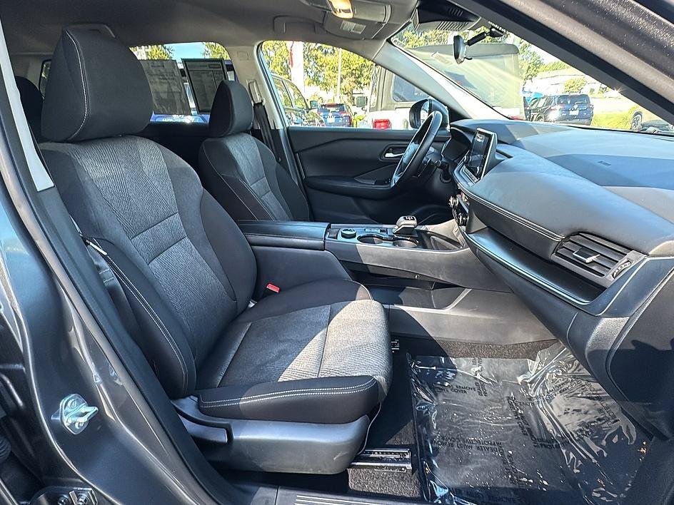 Used 2025 Gun Metallic Nissan SV image 25