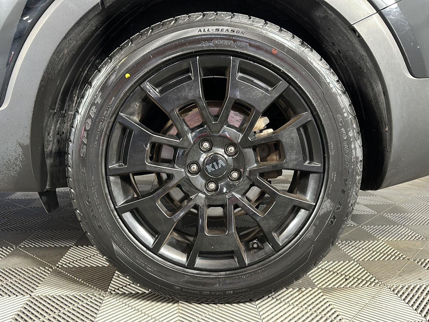 Used 2021 Ebony Black Kia EX image 7
