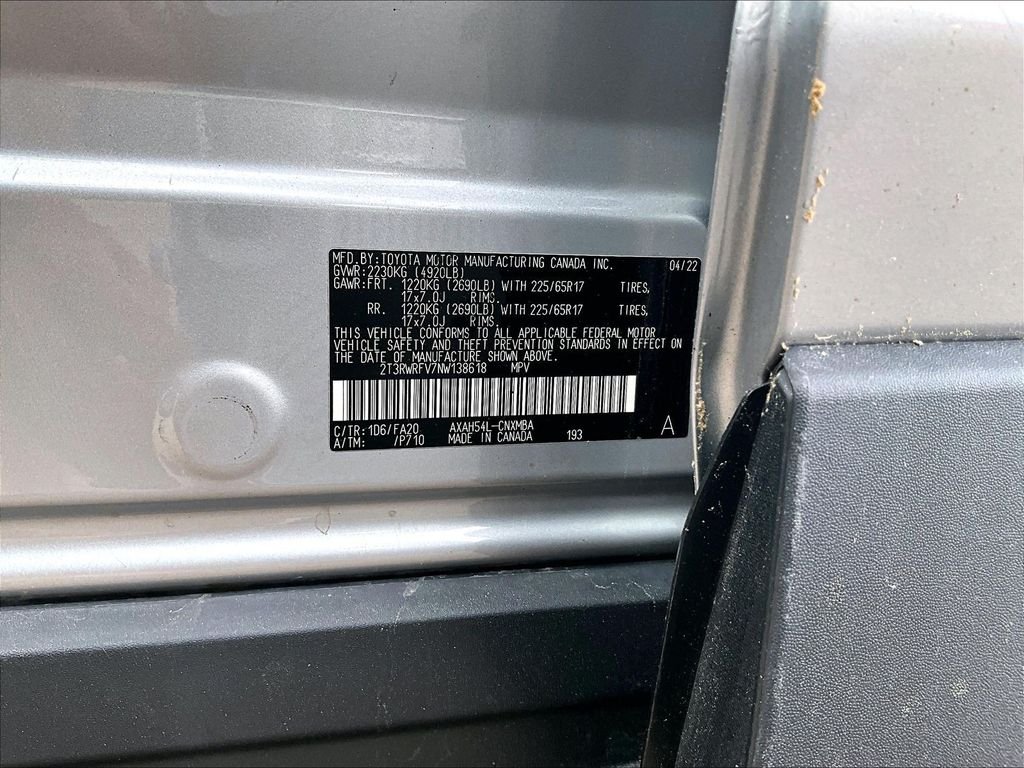 Used 2022 Silver Toyota XLE image 9