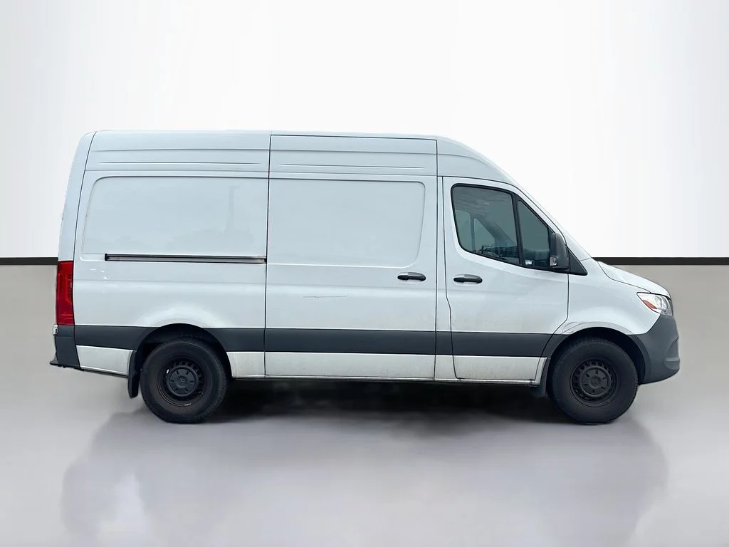 Used 2024 White Mercedes-Benz Cargo 144 WB image 2