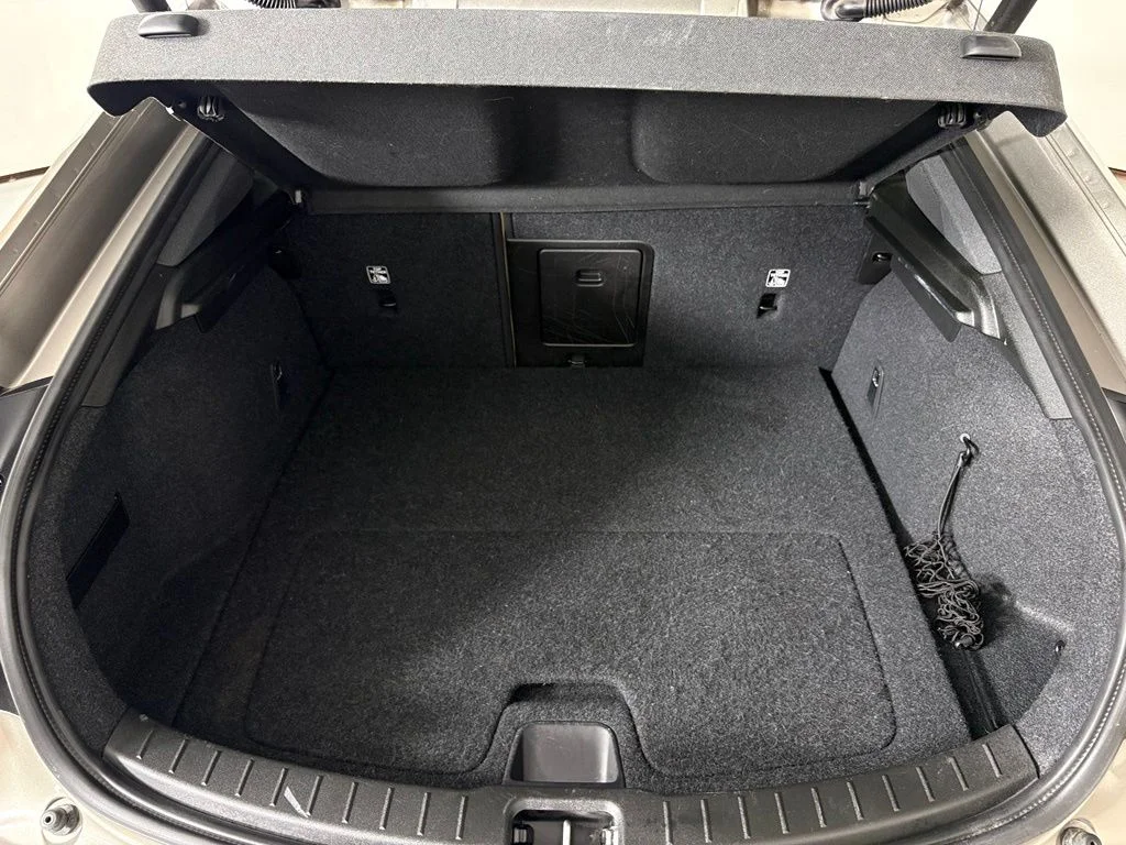 Used 2022 Gold Polestar Long Range Dual Motor image 36