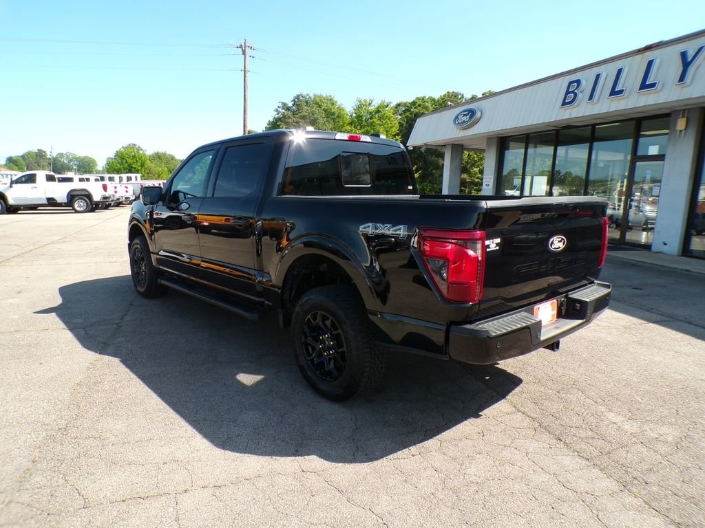 New 2026 Agate Black Metallic Ford XLT image 5