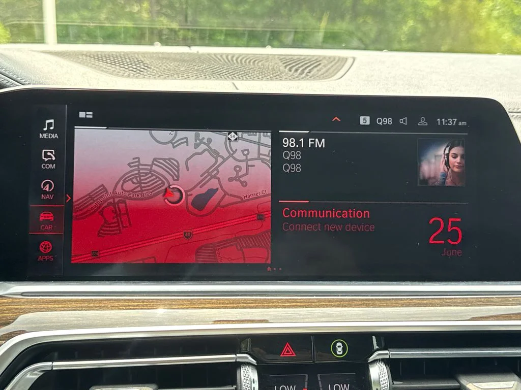 Used 2019 Gray Metallic BMW xDrive40i image 25