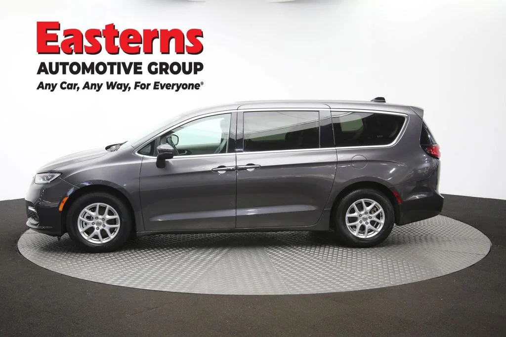 Used 2023 Gray Chrysler Touring L image 60
