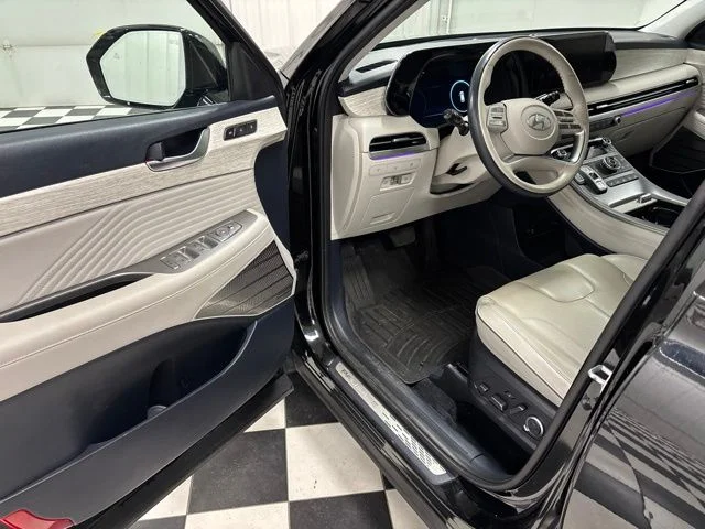Used 2023 Black Hyundai Calligraphy image 9