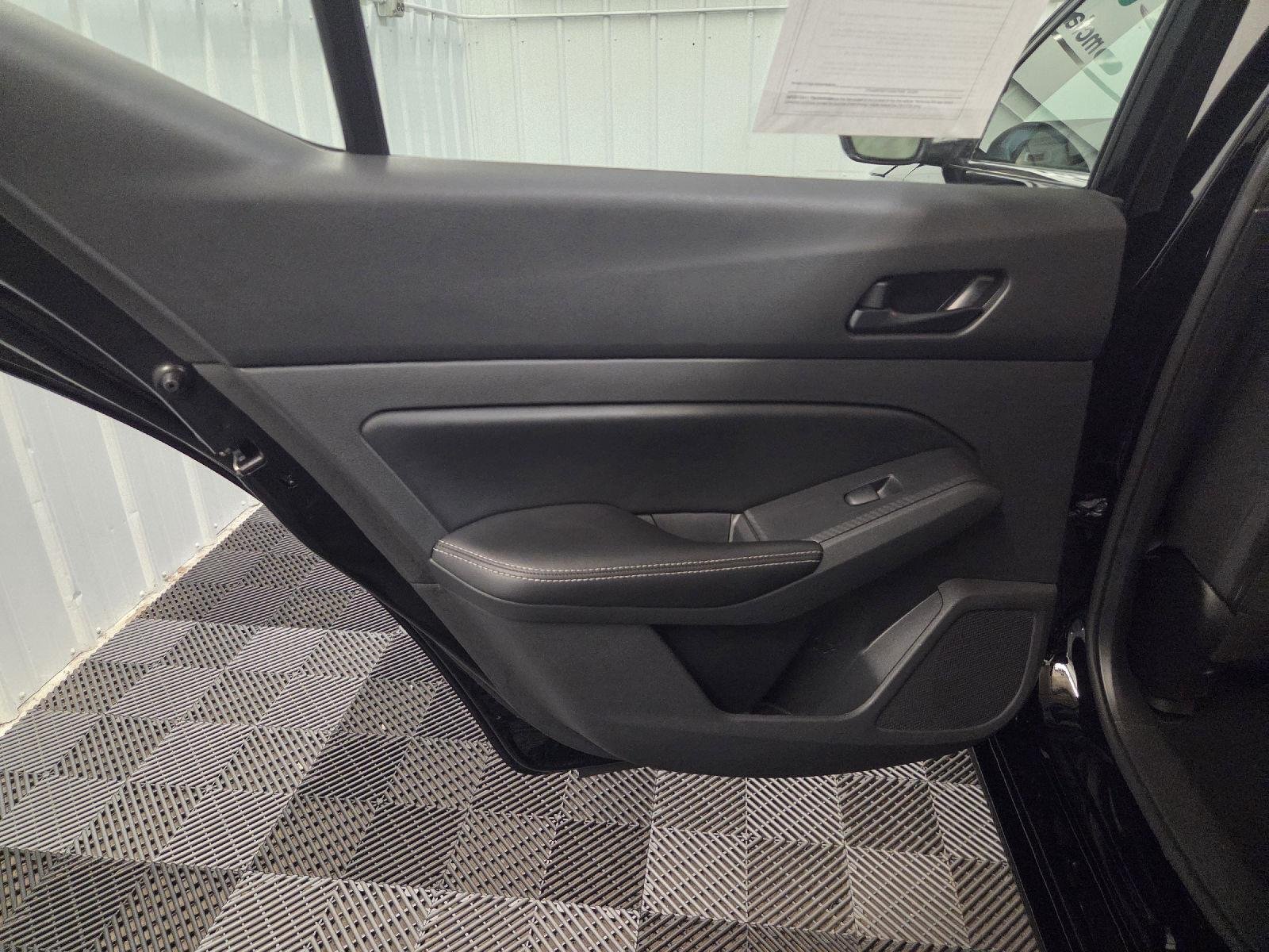 Used 2024 Super Black Nissan 2.5 SV image 30