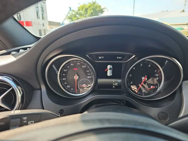 Used 2019 White Mercedes-Benz GLA 250 image 13