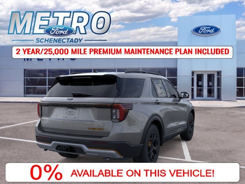 New 2026 Carbonized Gray Metallic Ford Tremor image 8