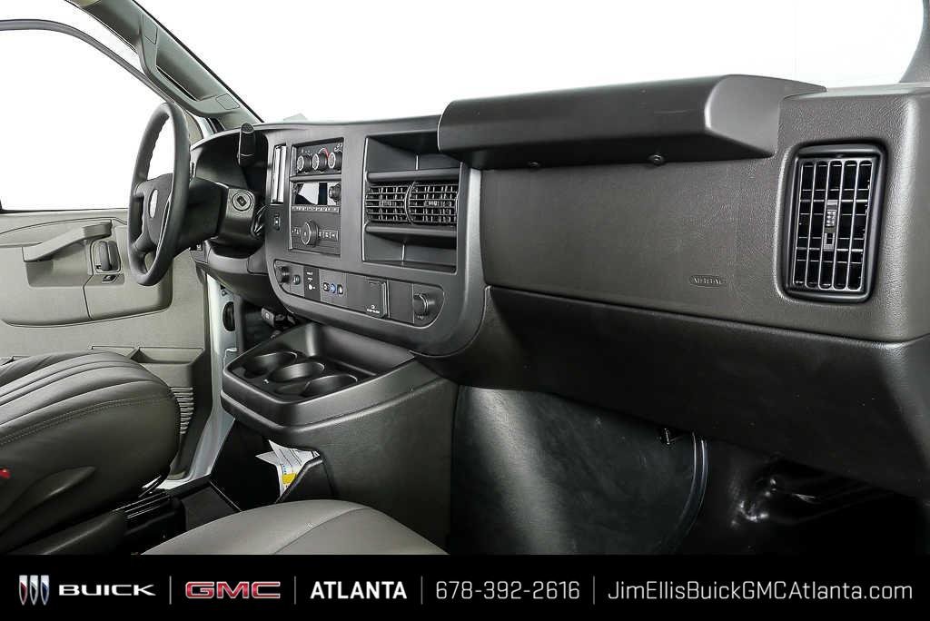 New 2025 Summit White GMC Work Van image 18