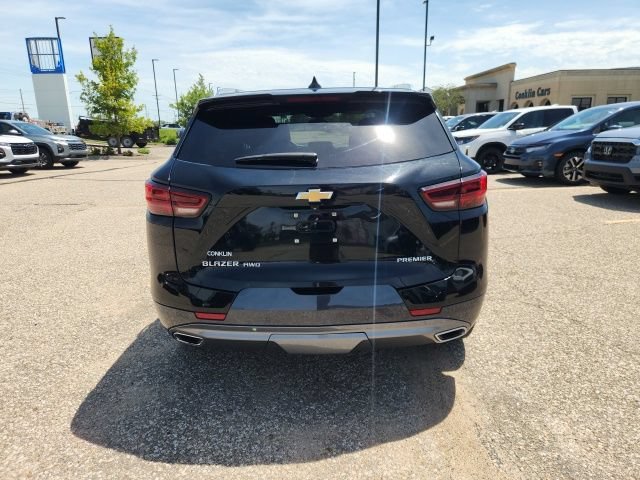 Used 2024 Black Chevrolet Premier image 17