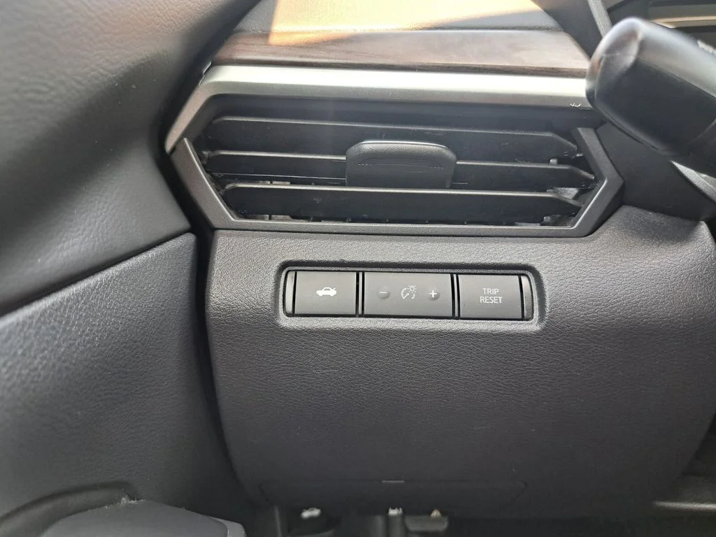 2025 Nissan Altima SV - Photo 15