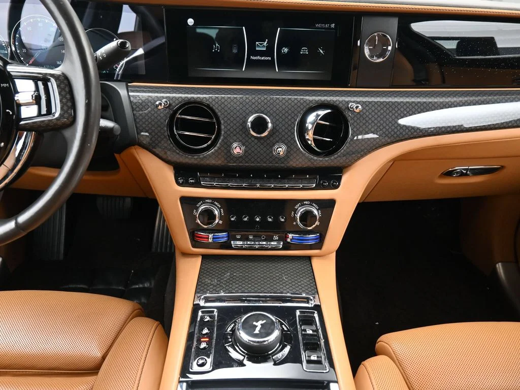 Certified Used 2022 Gray Rolls-Royce  image 17