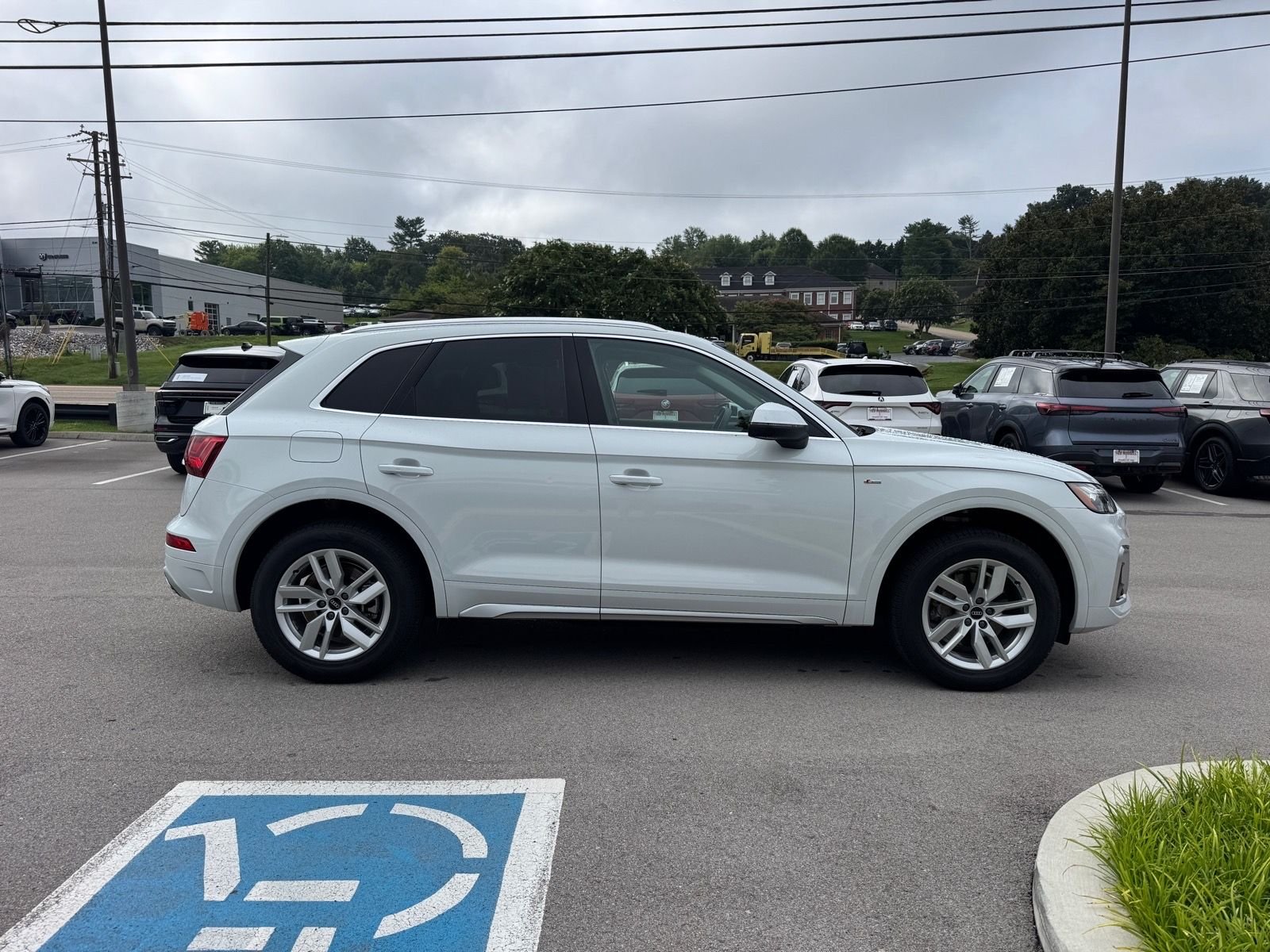 Used 2022 Glacier White Metallic Audi 45 S line Premium image 6