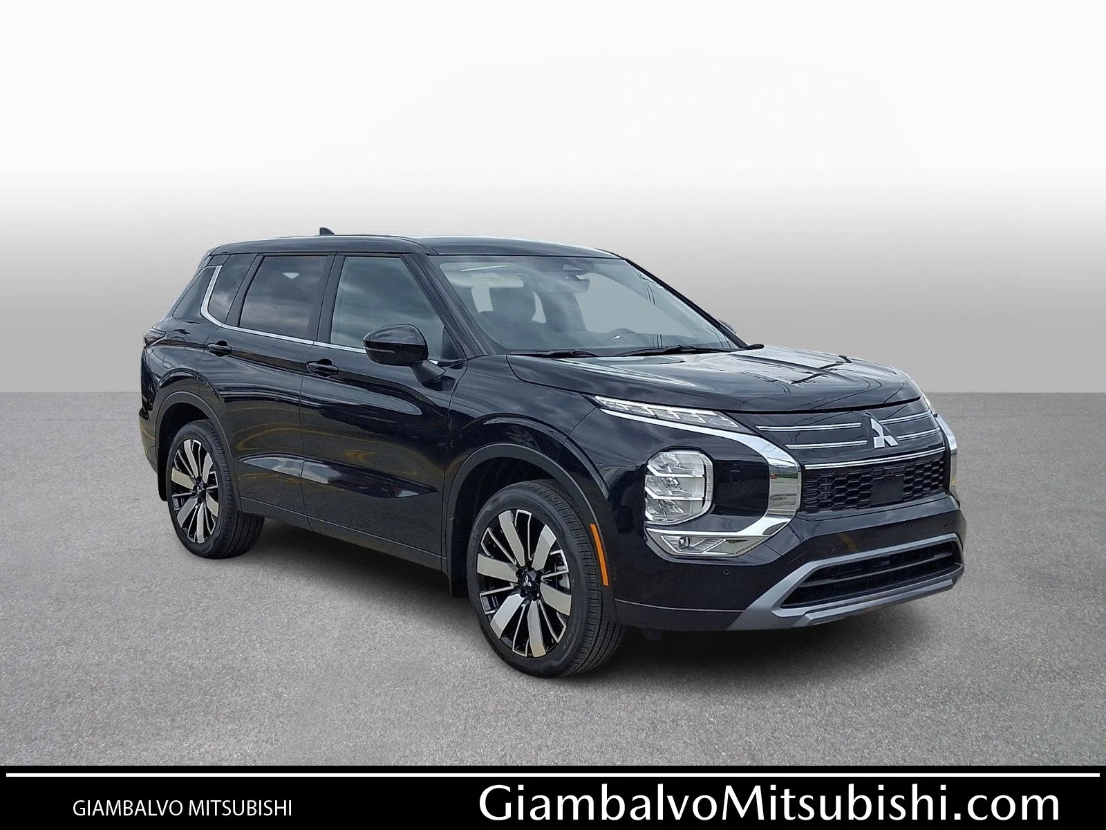 New 2026 Black Mitsubishi SE image 1