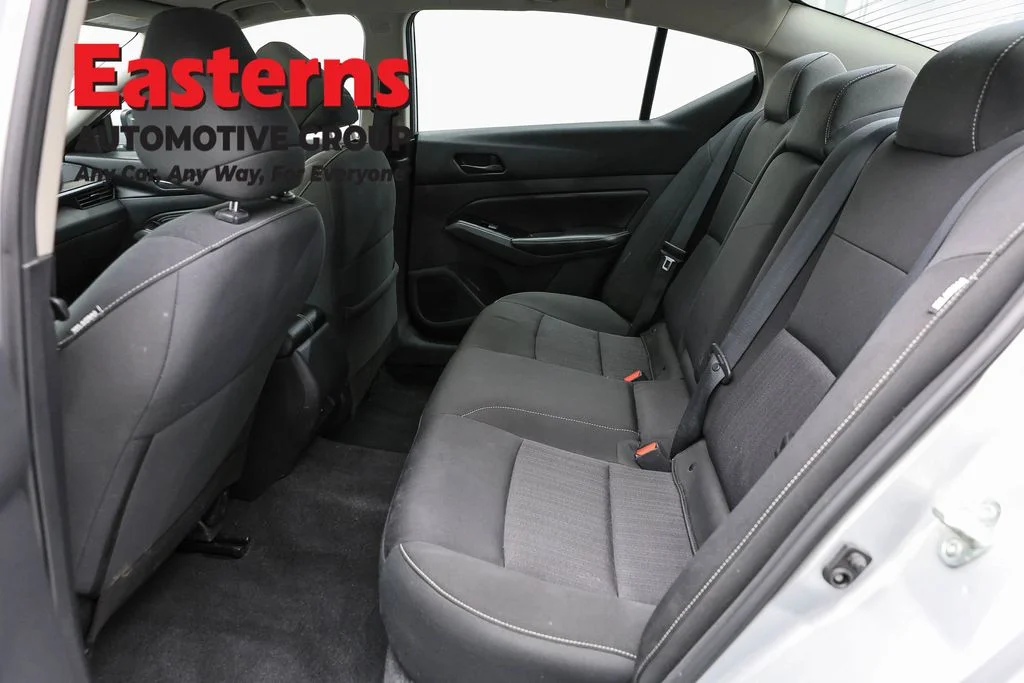 Used 2023 Silver Nissan 2.5 SV image 22