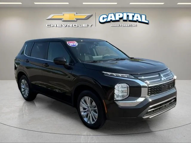 Used 2025  Mitsubishi ES image 7