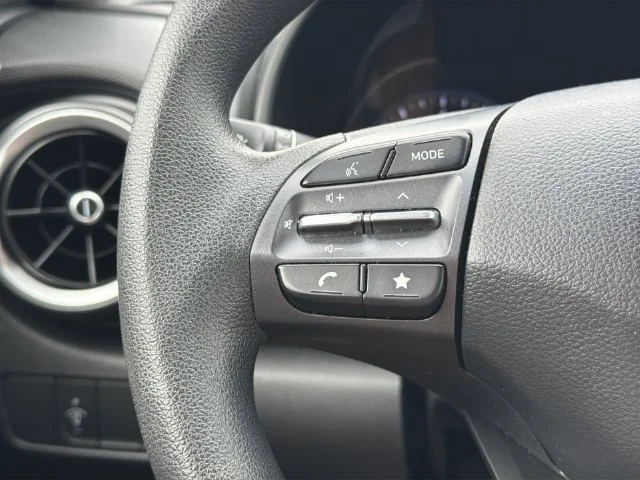 Used 2023 Silver Hyundai SEL image 27