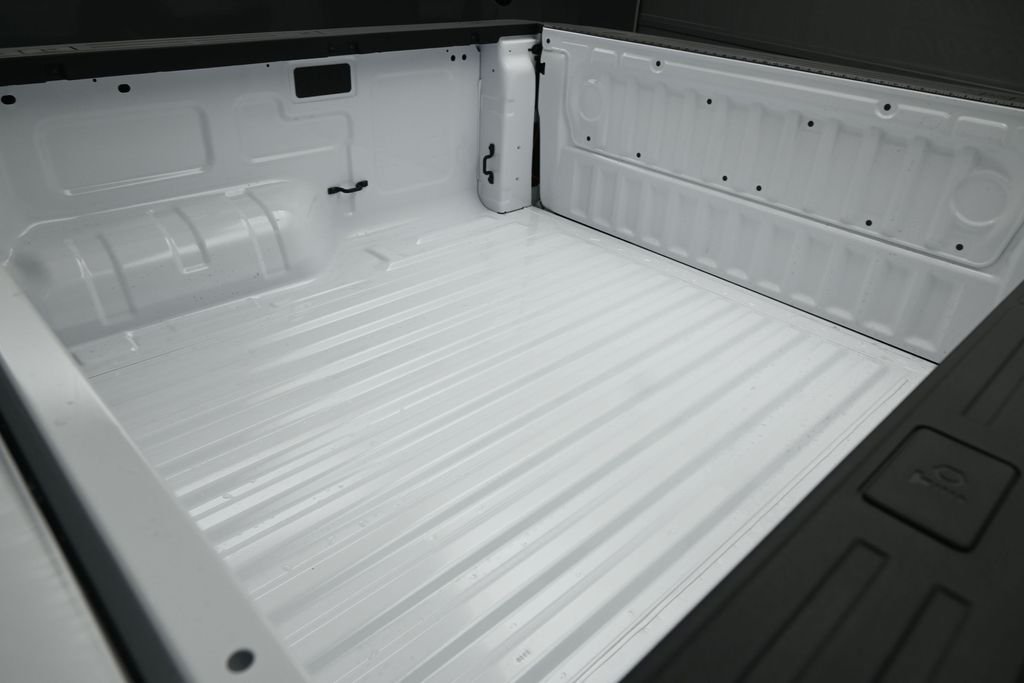 New 2026 Oxford White Ford XL image 21