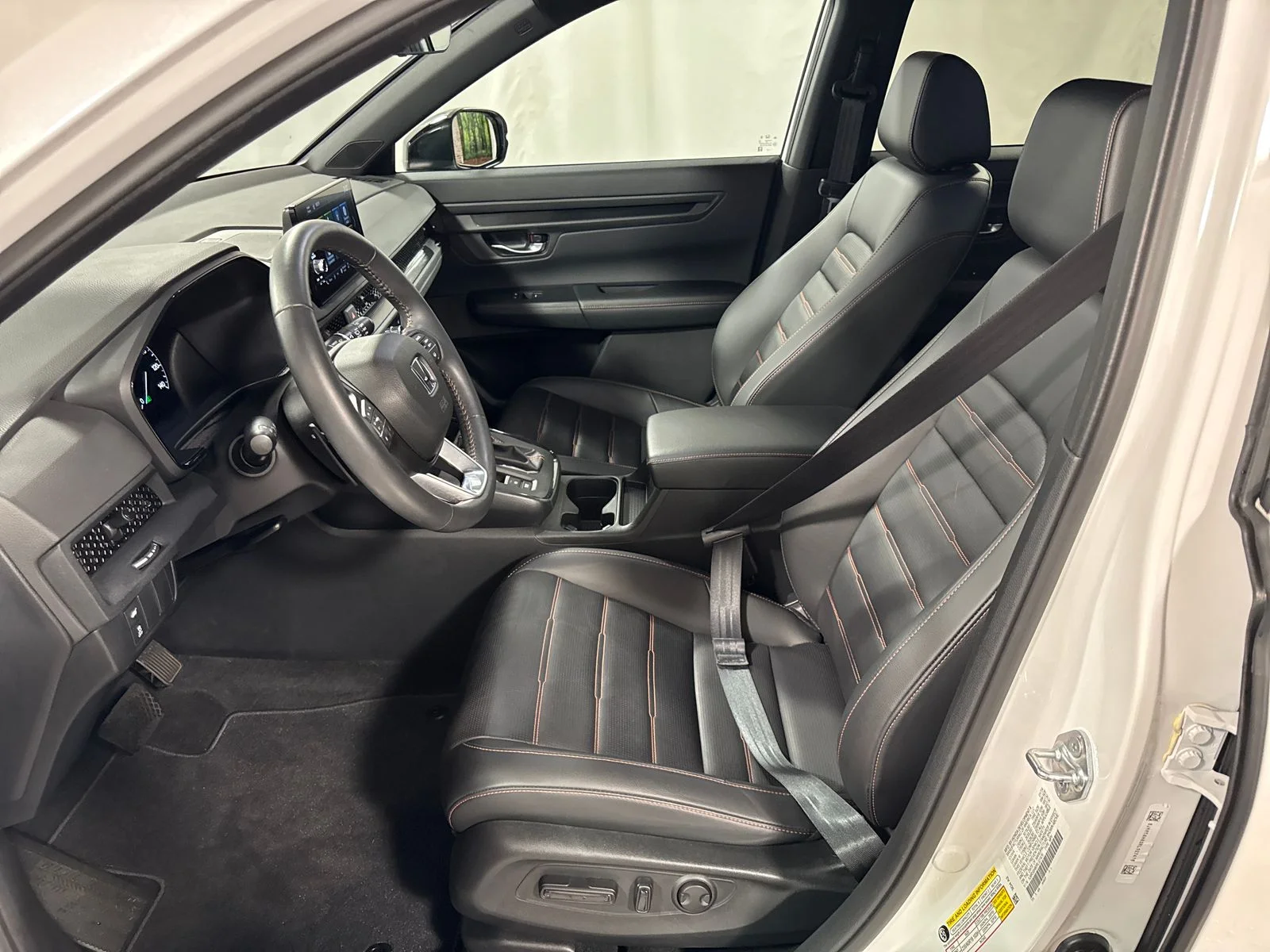 Certified Used 2024 Platinum White Pearl Honda Sport-L image 3