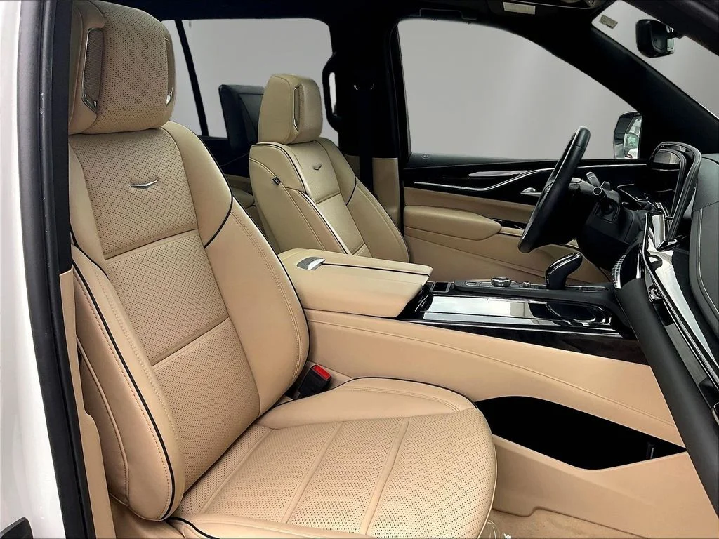 Used 2024 Crystal White Tricoat Cadillac Premium Luxury image 29